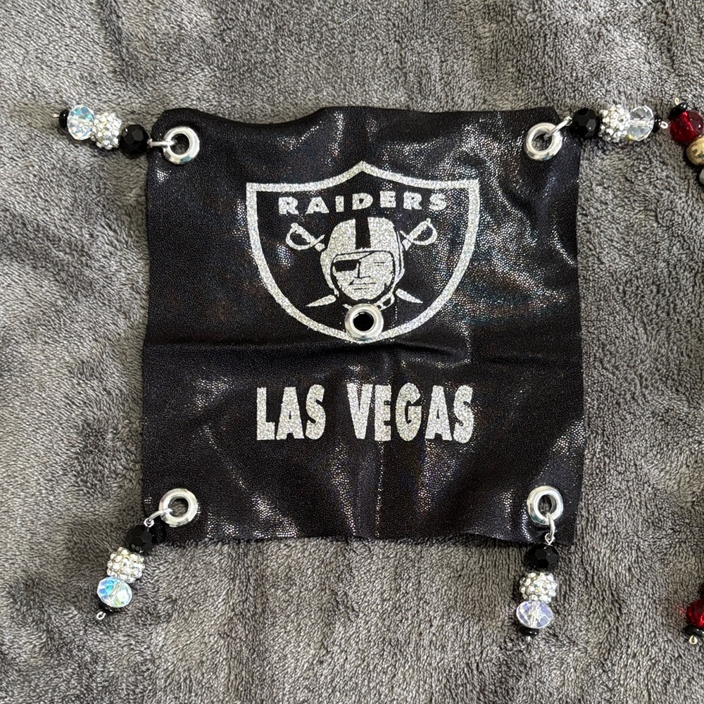 Black Beaded Sports Drink covers - Picture 2 of 3